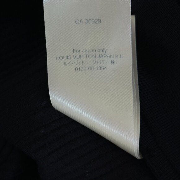 Louis Vuitton Navy Embroidered Logo Shorts - Picture 8 of 8